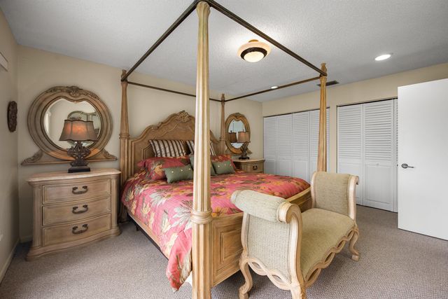 5871 Mirror Lakes Boulevard, Boynton Beach, FL 33472