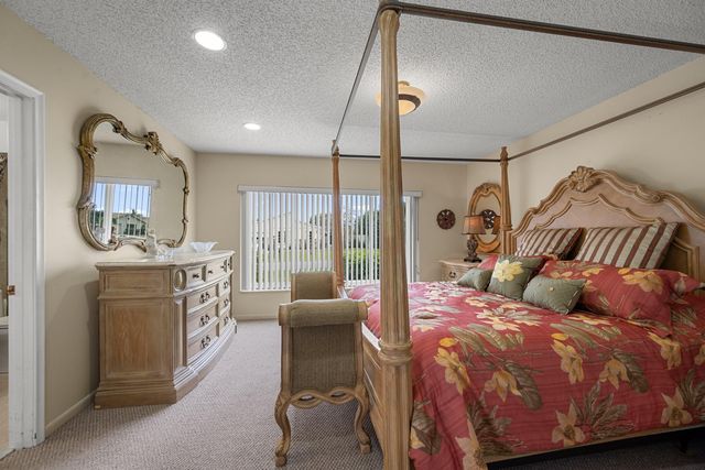 5871 Mirror Lakes Boulevard, Boynton Beach, FL 33472