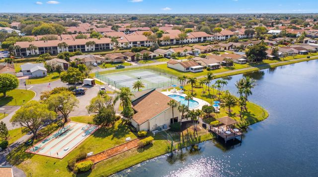 5871 Mirror Lakes Boulevard, Boynton Beach, FL 33472