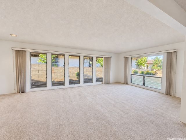 94-277 Kuanalio Loop, Mililani, HI 96789