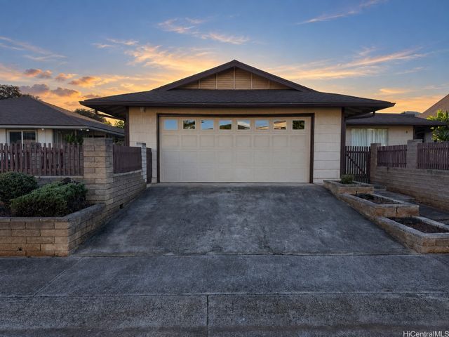 94-277 Kuanalio Loop, Mililani, HI 96789