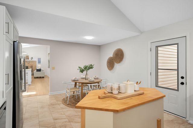 783 Berwood Avenue, Vadnais Heights, MN 55127