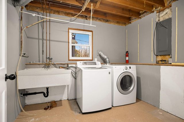 783 Berwood Avenue, Vadnais Heights, MN 55127