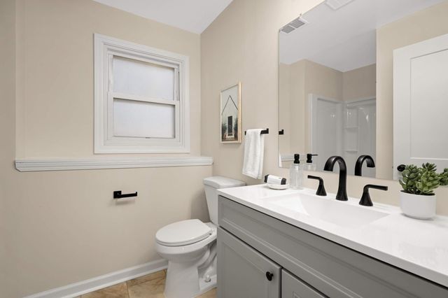 783 Berwood Avenue, Vadnais Heights, MN 55127