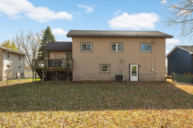 783 Berwood Avenue, Vadnais Heights, MN 55127