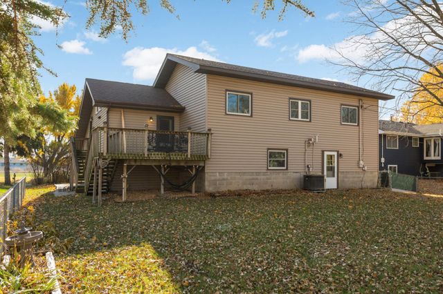 783 Berwood Avenue, Vadnais Heights, MN 55127