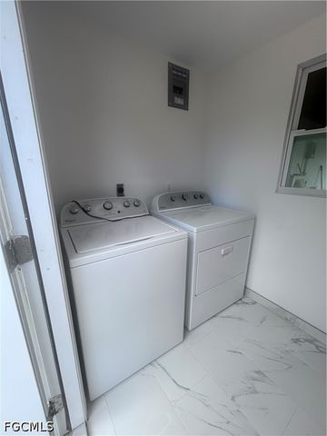 2655 Market ST, Fort Myers, FL 33916