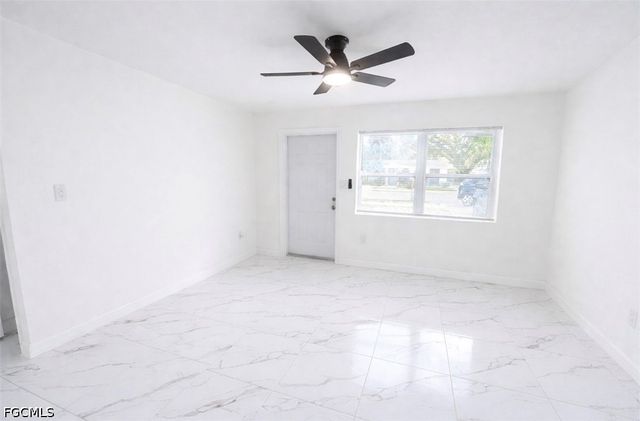 2655 Market ST, Fort Myers, FL 33916