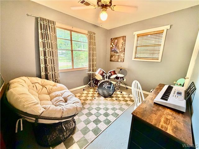 5719 17th E, Cottondale, AL 35453