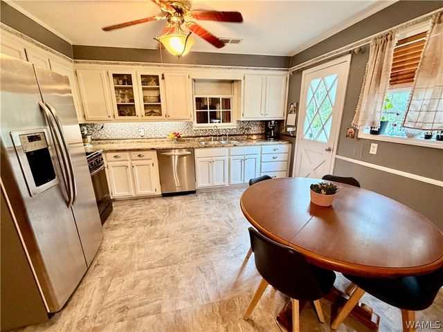 5719 17th E, Cottondale, AL 35453