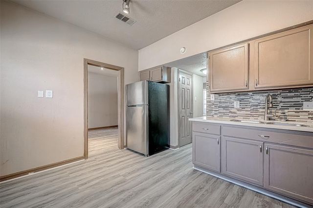 8310 Wild Rose St Street 16C, Houston, TX 77083