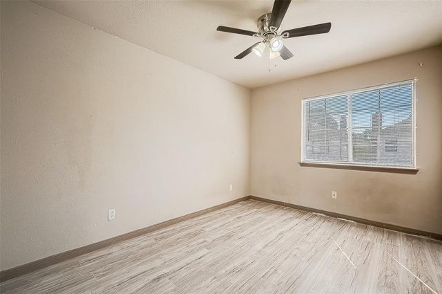 8310 Wild Rose St Street 16C, Houston, TX 77083