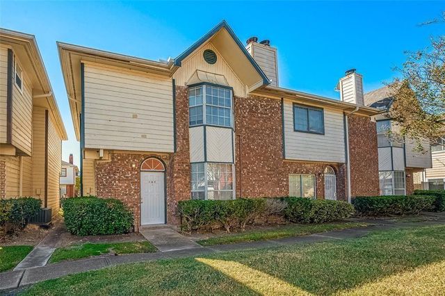 8310 Wild Rose St Street 16C, Houston, TX 77083