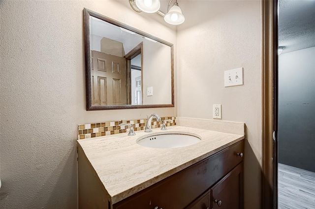 8310 Wild Rose St Street 16C, Houston, TX 77083