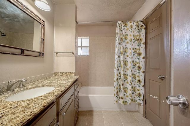 8310 Wild Rose St Street 16C, Houston, TX 77083