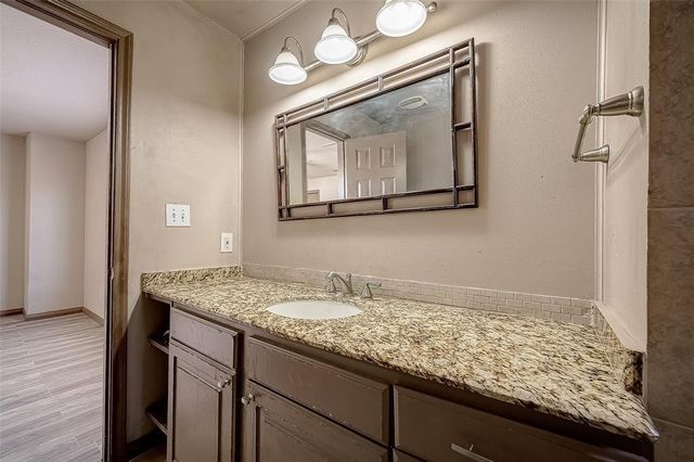 8310 Wild Rose St Street 16C, Houston, TX 77083