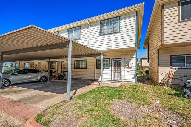 8310 Wild Rose St Street 16C, Houston, TX 77083