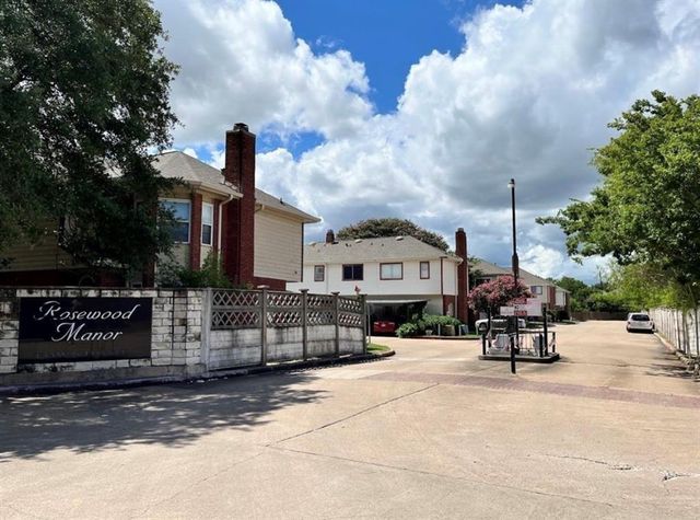 8310 Wild Rose St Street 16C, Houston, TX 77083