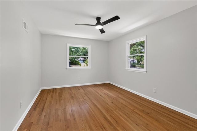 10505 Belinder Road, Leawood, KS 66206