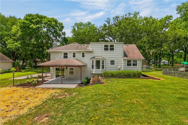10505 Belinder Road, Leawood, KS 66206