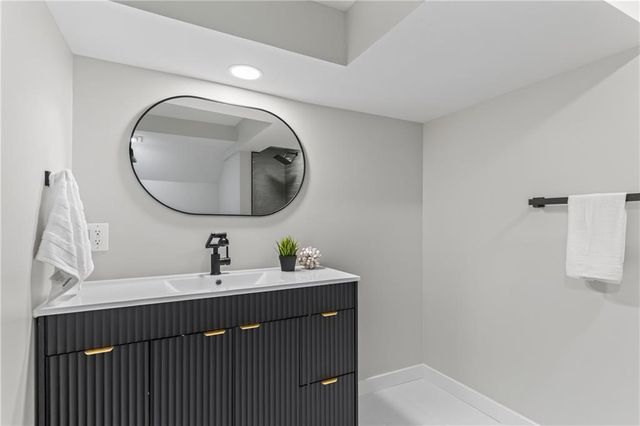 10505 Belinder Road, Leawood, KS 66206