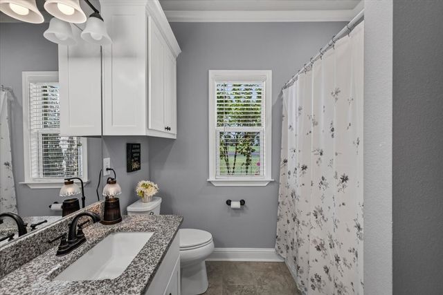 424 E Pennsylvania Avenue, Van, TX 75790