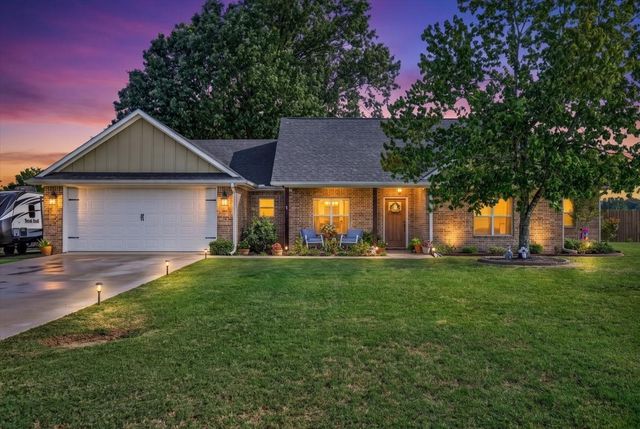 424 E Pennsylvania Avenue, Van, TX 75790