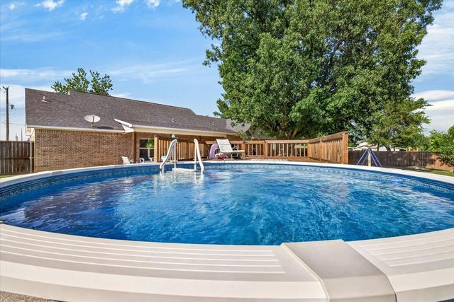 424 E Pennsylvania Avenue, Van, TX 75790