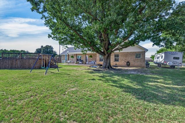424 E Pennsylvania Avenue, Van, TX 75790