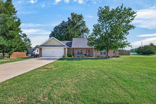 424 E Pennsylvania Avenue, Van, TX 75790