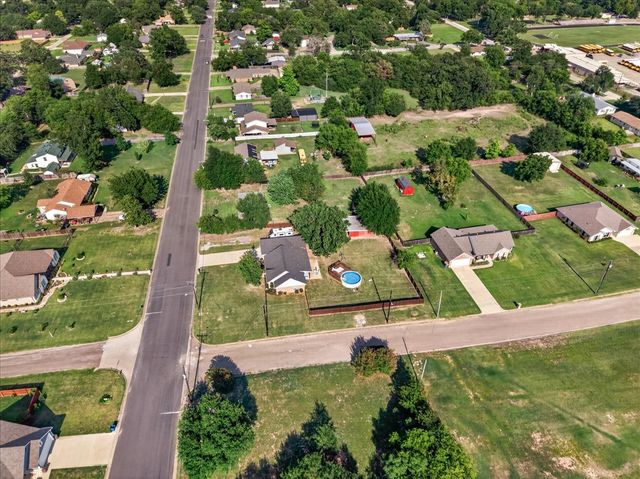 424 E Pennsylvania Avenue, Van, TX 75790