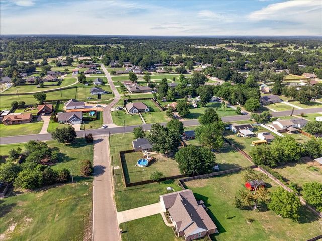 424 E Pennsylvania Avenue, Van, TX 75790