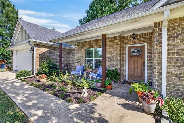 424 E Pennsylvania Avenue, Van, TX 75790