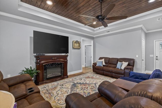 424 E Pennsylvania Avenue, Van, TX 75790