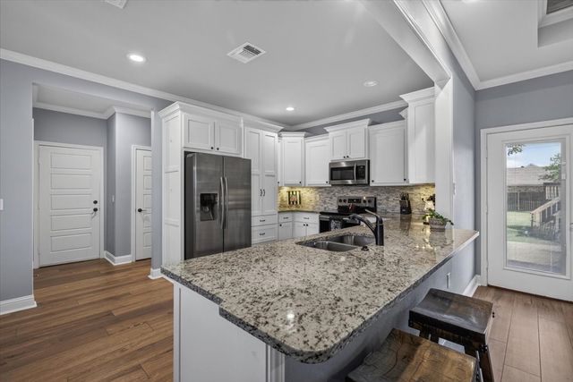 424 E Pennsylvania Avenue, Van, TX 75790