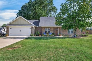 424 E Pennsylvania Avenue, Van, TX 75790