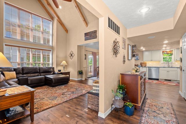 81 Lakeshore Drive, Kimberling City, MO 65686