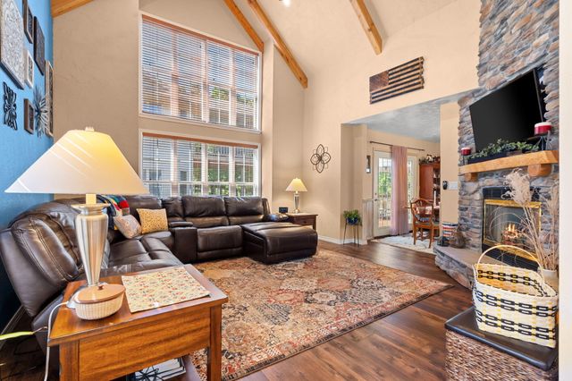81 Lakeshore Drive, Kimberling City, MO 65686