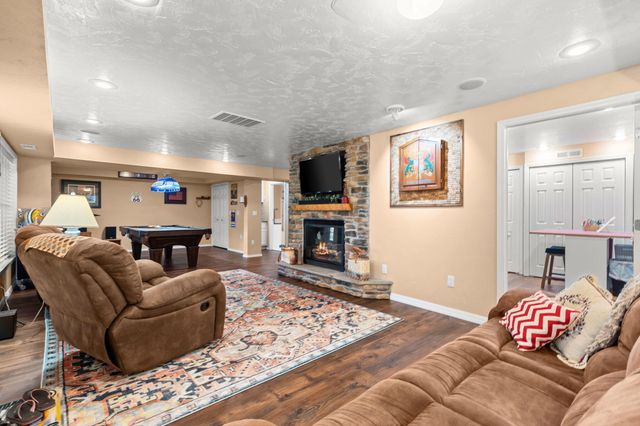 81 Lakeshore Drive, Kimberling City, MO 65686