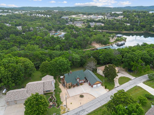 81 Lakeshore Drive, Kimberling City, MO 65686