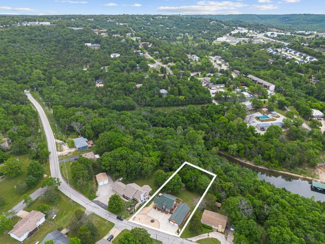 81 Lakeshore Drive, Kimberling City, MO 65686