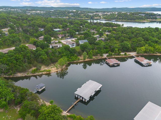 81 Lakeshore Drive, Kimberling City, MO 65686