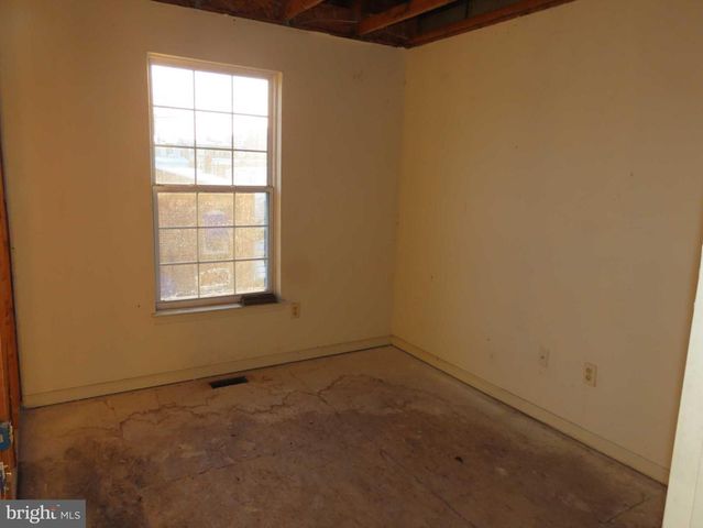 30 E MCCAULLEY CT, Wilmington, DE 19801