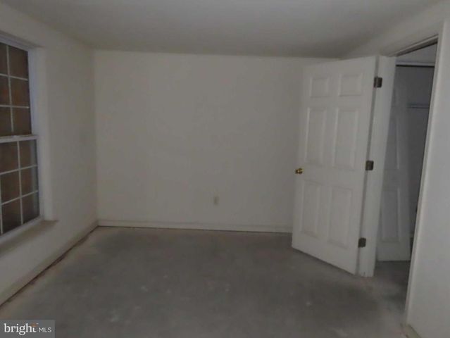 30 E MCCAULLEY CT, Wilmington, DE 19801