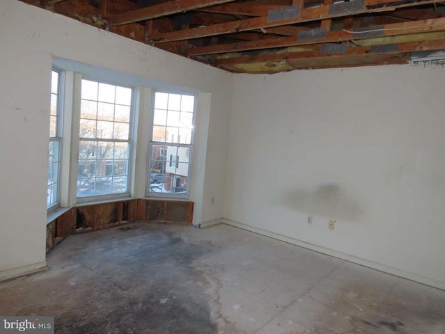 30 E MCCAULLEY CT, Wilmington, DE 19801