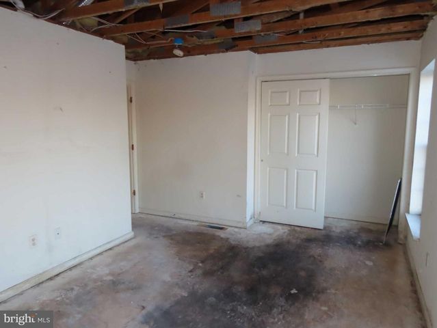 30 E MCCAULLEY CT, Wilmington, DE 19801