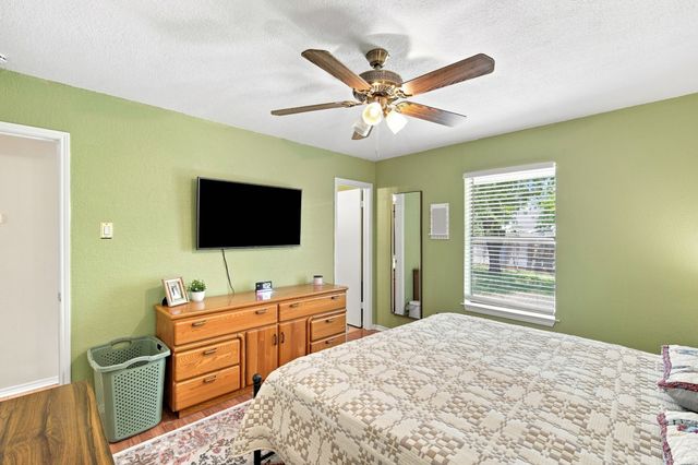 601 E Avenue F, Midlothian, TX 76065