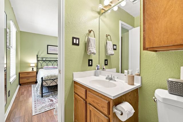 601 E Avenue F, Midlothian, TX 76065