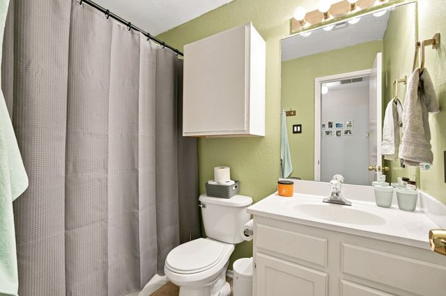 601 E Avenue F, Midlothian, TX 76065