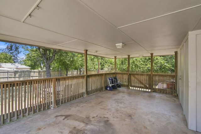 601 E Avenue F, Midlothian, TX 76065